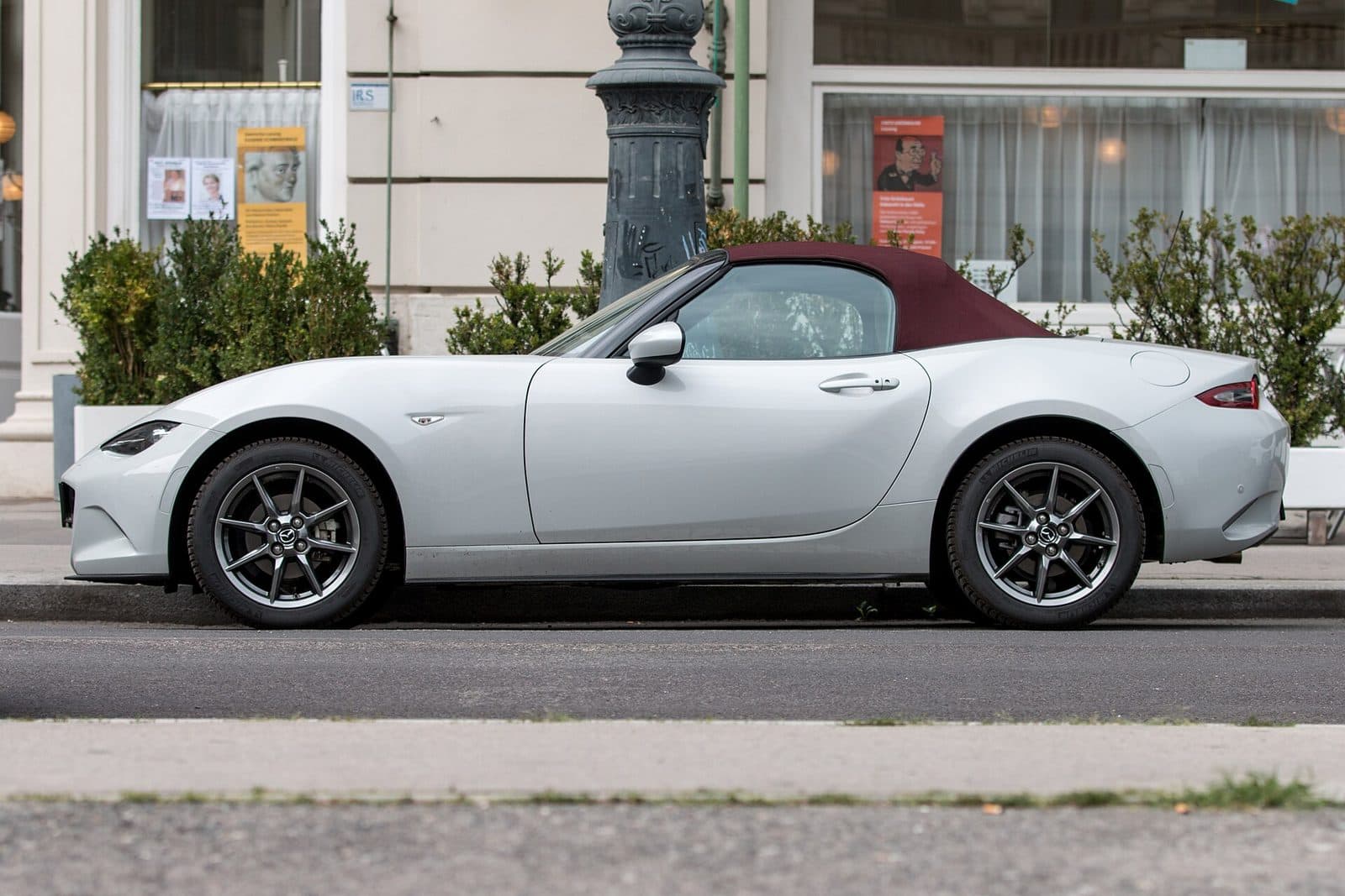 Mazda MX-5 Miata